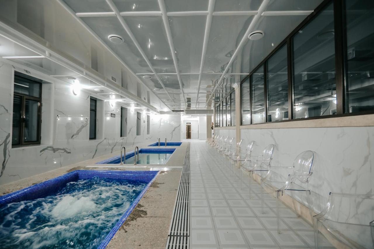 Jannat Regency Jalal-Abad Ξενοδοχείο Εξωτερικό φωτογραφία