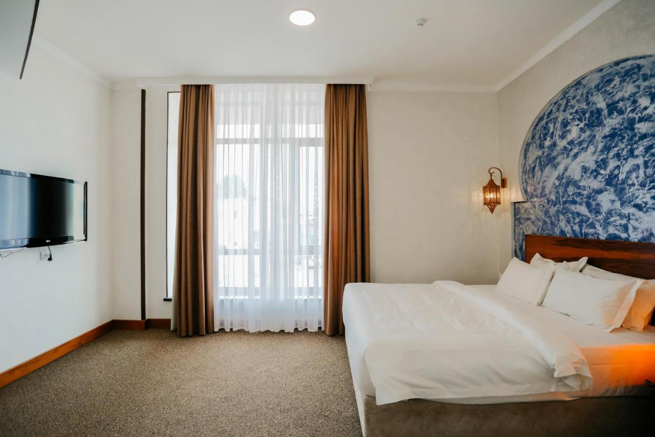 Jannat Regency Jalal-Abad Ξενοδοχείο Εξωτερικό φωτογραφία